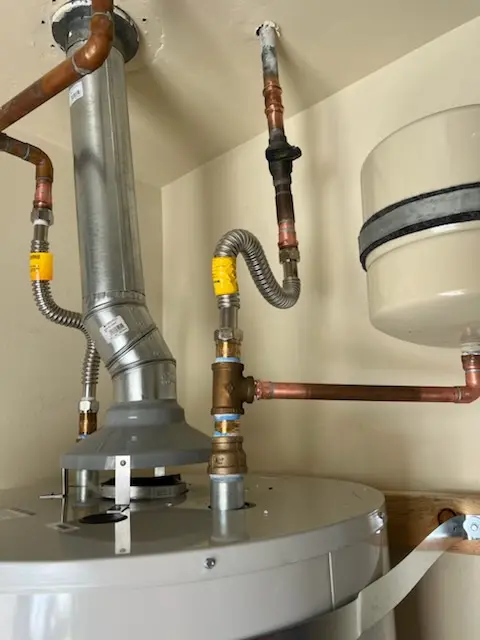Water heater installation and plumbing repair in Northlake